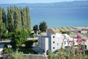 Гостиница Apartments Ante  Омиш
